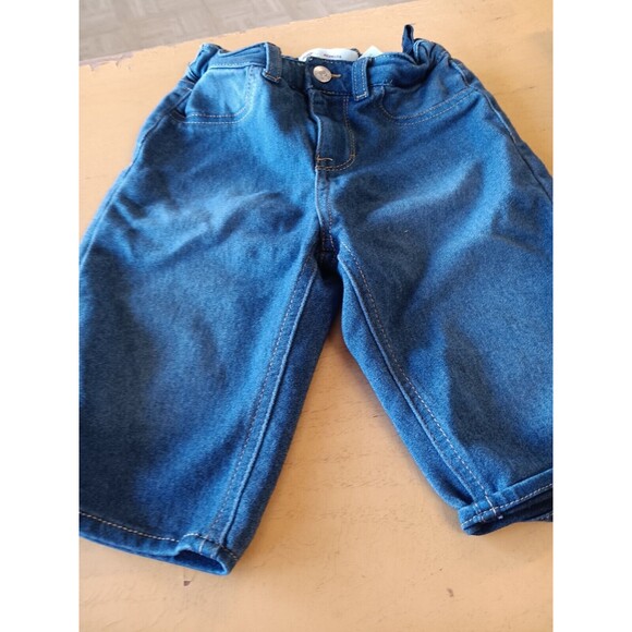 Levi's size 6 jean shorts long - Picture 1 of 4